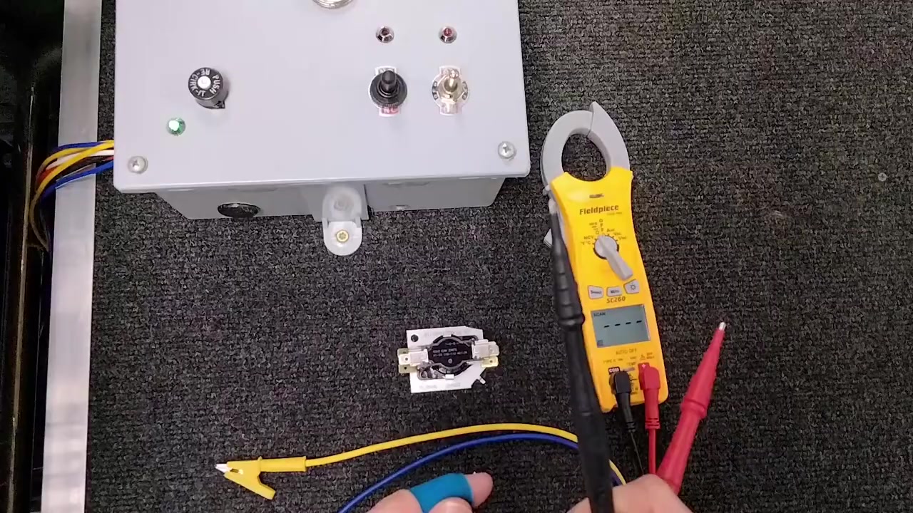 Heat sequencer wiring connections in an electric furnace heat kit assembly